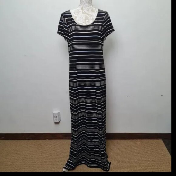 White House Black Market Dresses & Skirts - White House Black Market Striped T-shirt Jersey Maxi Dress Women's Size Large
